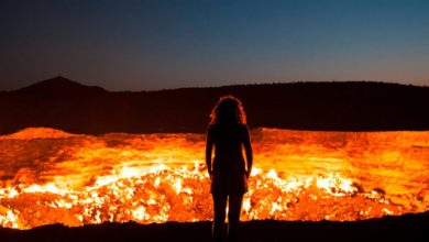 سر "بوابة الجحيم" التي مازالت تنفث النيران منذ نصف قرن بتركمانستان