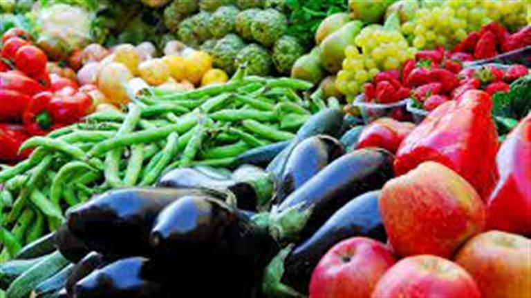 انخفاض-الطماطم-والخيار.-أسعار-الخضروات-والفاكهة-اليوم-بسوق-العبور