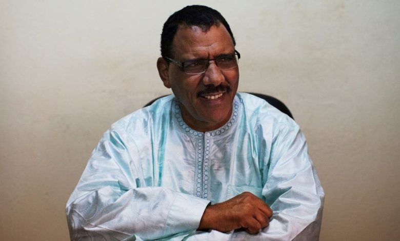 المستشار-الخاص-لرئيس-النيجر-للعربية:-وضع-بازوم-الصحي-وأسرته-معقد-وخطير