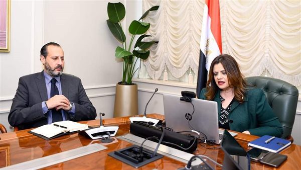 وزيرة-الهجرة-تعقد-اجتماعًا-تشاوريًا-مع-أعضاء-المجلس-التأسيسي-لـ”المصريين-بالخارج-للاستثمار”