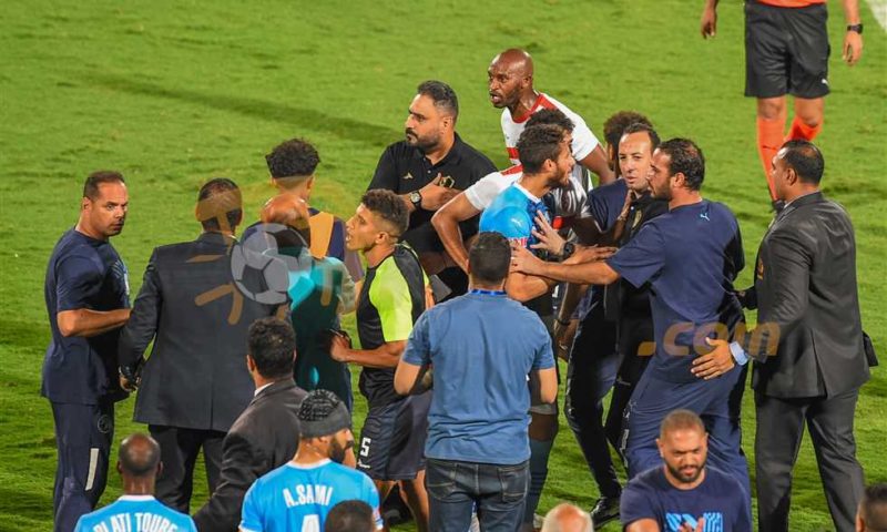 مصدر-من-الزمالك-يكشف-لـ-في-الجول-تفاصيل-المشادة-مع-بيراميدز.-وموقف-فتح-الله