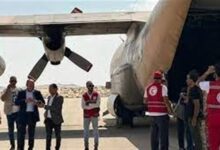 الهلال-الأحمر:-ما-زالت-طائرات-المساعدات-تهبط-يوميا-في-مطار-العريش