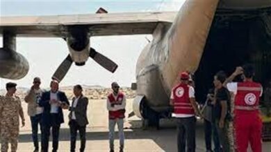 الهلال-الأحمر:-ما-زالت-طائرات-المساعدات-تهبط-يوميا-في-مطار-العريش